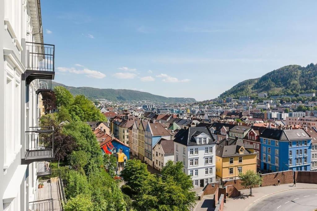 Elegant Bergen City Center Apartment - Ideal For Business Or Leisure Travelers Екстериор снимка